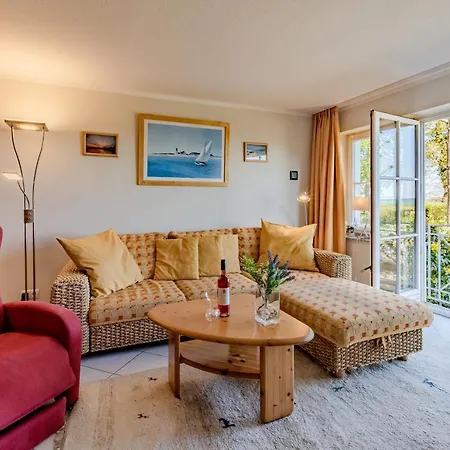 Seeschloss, App 03, Direkt An Der Strandpromenade, Toplage Apartament *