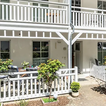 Seeschloss, App 03, Direkt An Der Strandpromenade, Toplage Apartment